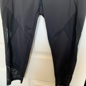 Black athleta capri leggings